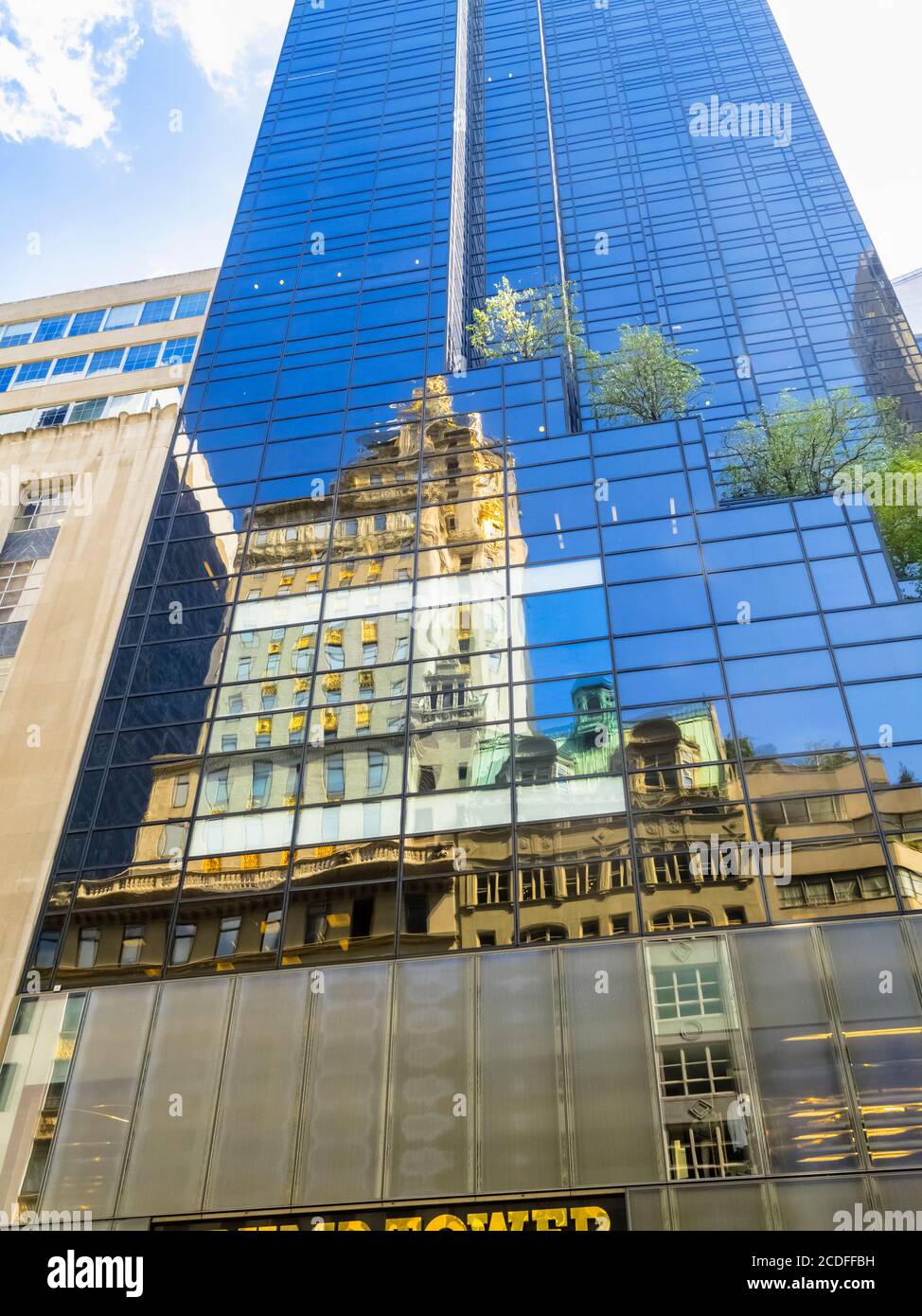 Sunny Day At Trump Tower Hi res Stock Photography And Images Alamy