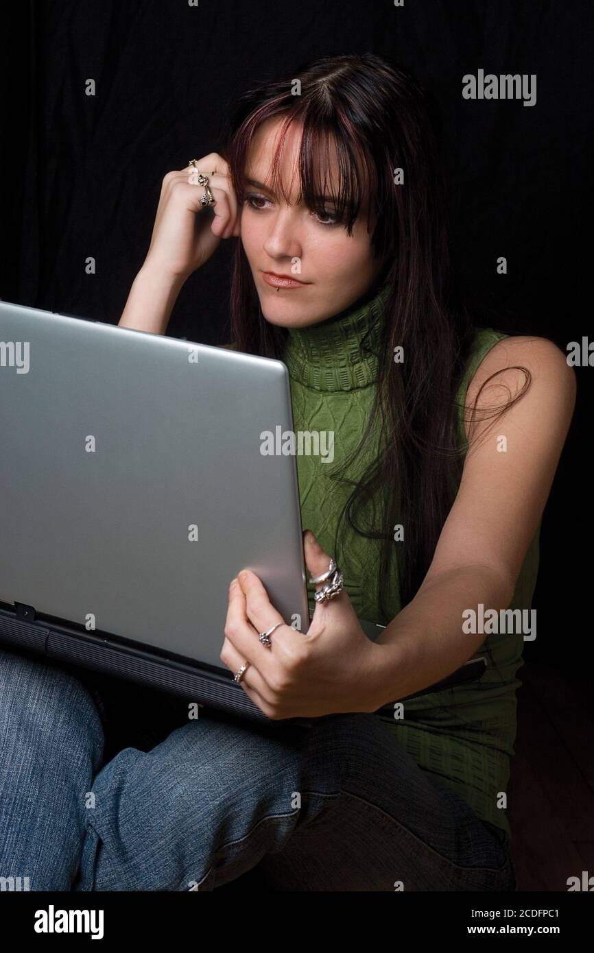 Fashion model - Working on laptop Stock Photo - Alamy