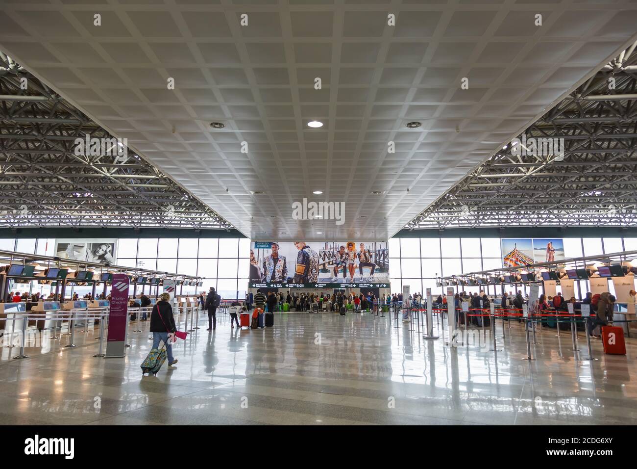 Milan Malpensa Airport High Resolution Stock Photography And Images Alamy