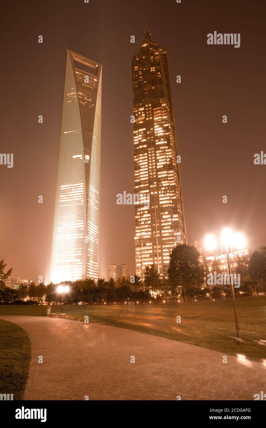 Central Greenfield, Pudong, Shanghai, China, Asia - SWFC - Shanghai World Financial center (left) and Jinmao Tower (right) at night Stock Photo