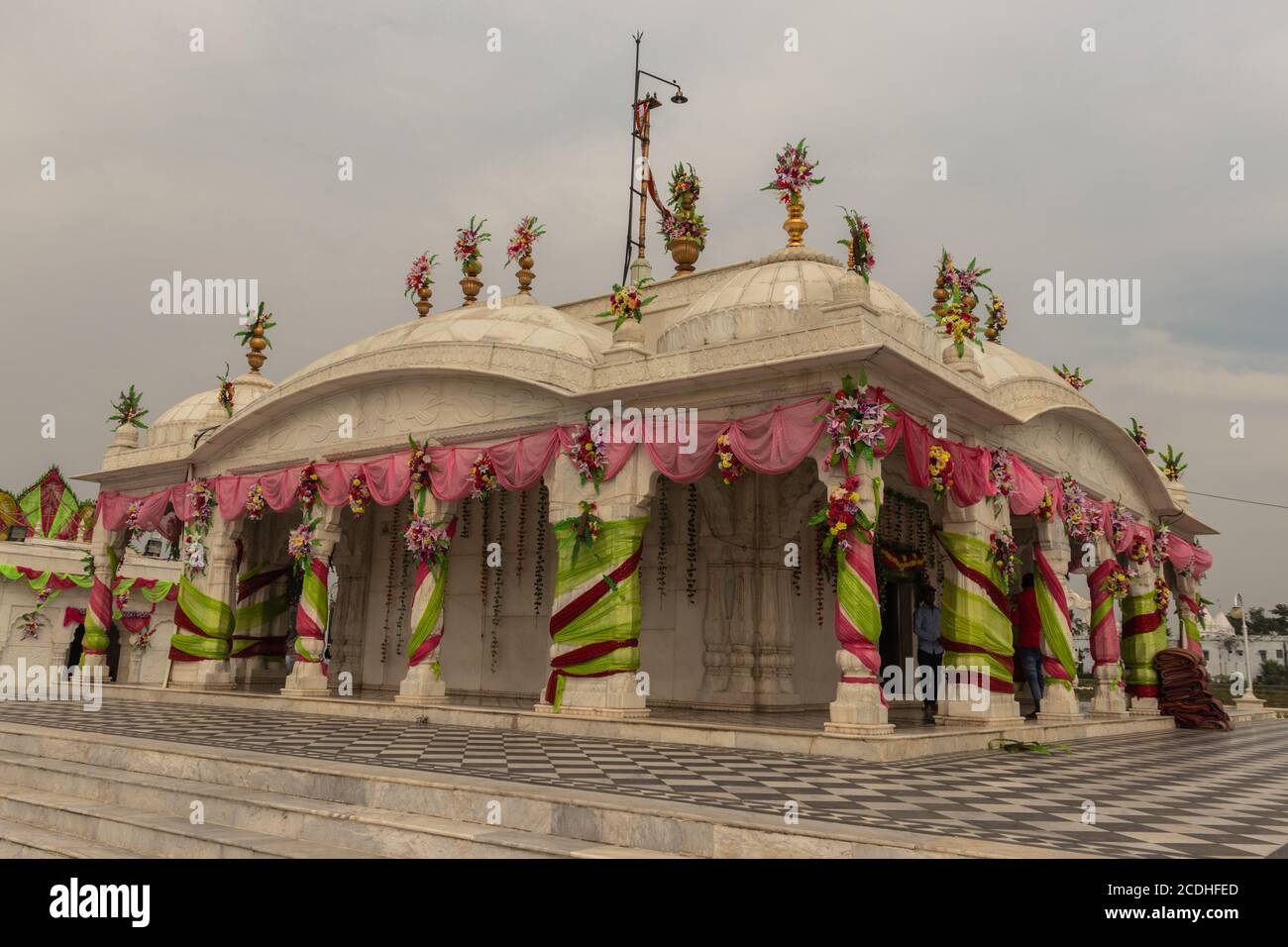 jal mandir pawapuri lord mahavir jain temple is in the center of the lake at pawapuri Bihar india. it is consider to be the place of salvation of lord Stock Photo