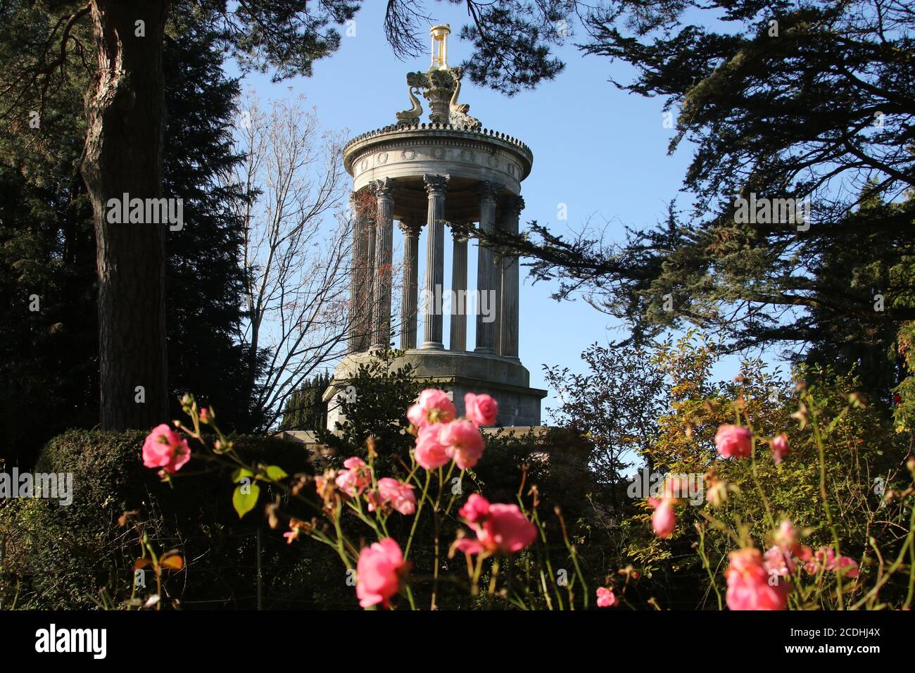 The Burns Monument and Memorial Gardens stand on a sloping site on the