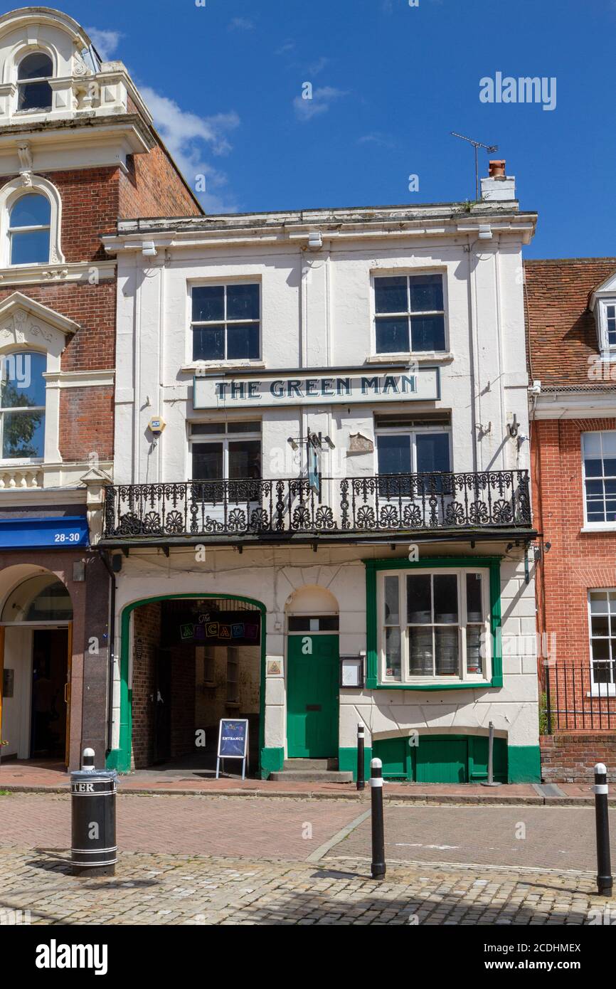 The Green Man public house (closed permanently Aug 2020)  in Market Square, Aylesbury, Buckinghamshire, UK. Stock Photo