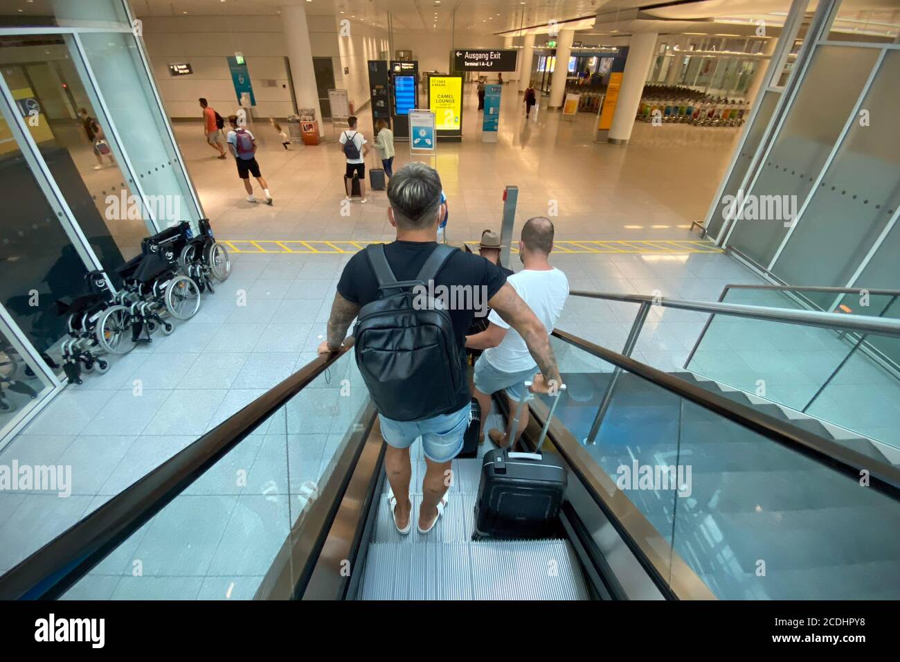 Masks at airports hires stock photography and images Alamy