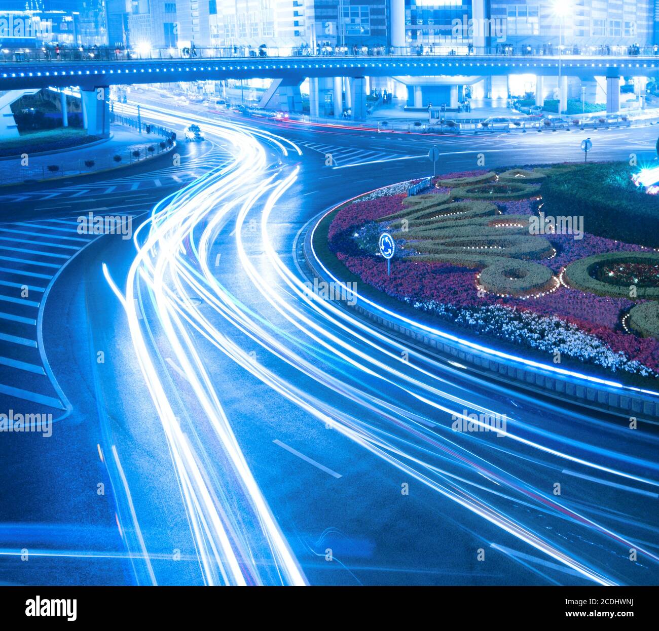 Shanghai and traffic light hi-res stock photography and images - Alamy
