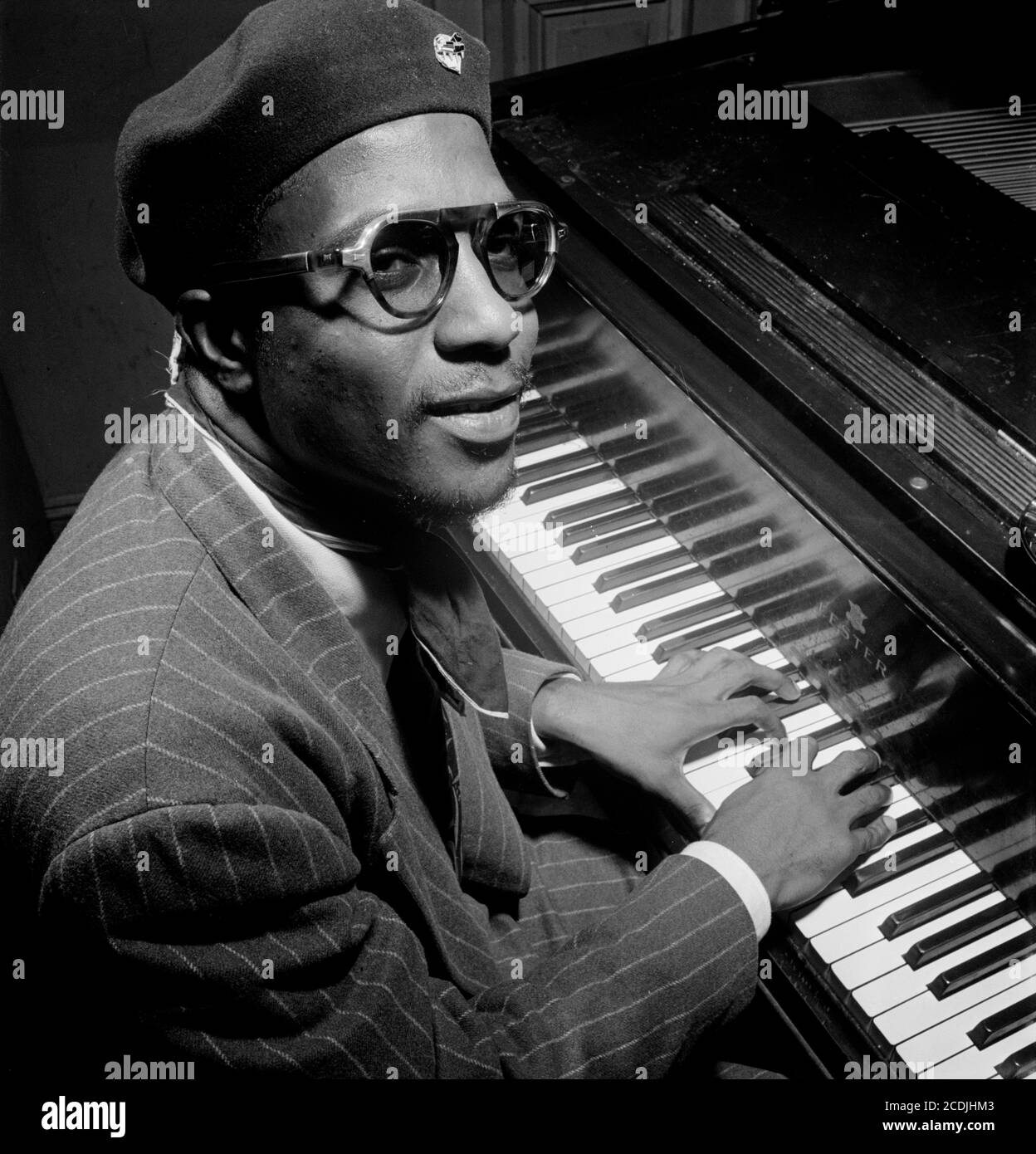 Thelonious Monk. Portrait of the American jazz pianist Thelonious Sphere Monk (1917-1982) at Minton's Playhouse, New York, c.1947 Stock Photo