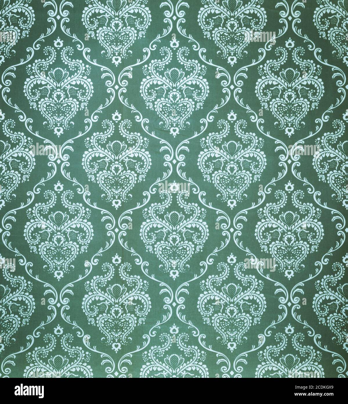 Green 2024 damask wallpaper