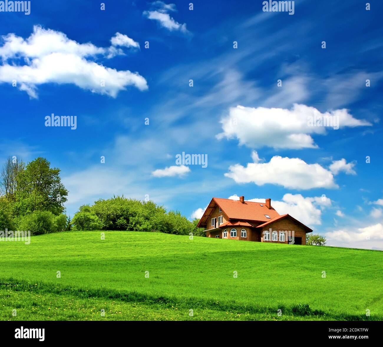 Summer house hi-res stock photography and images - Alamy