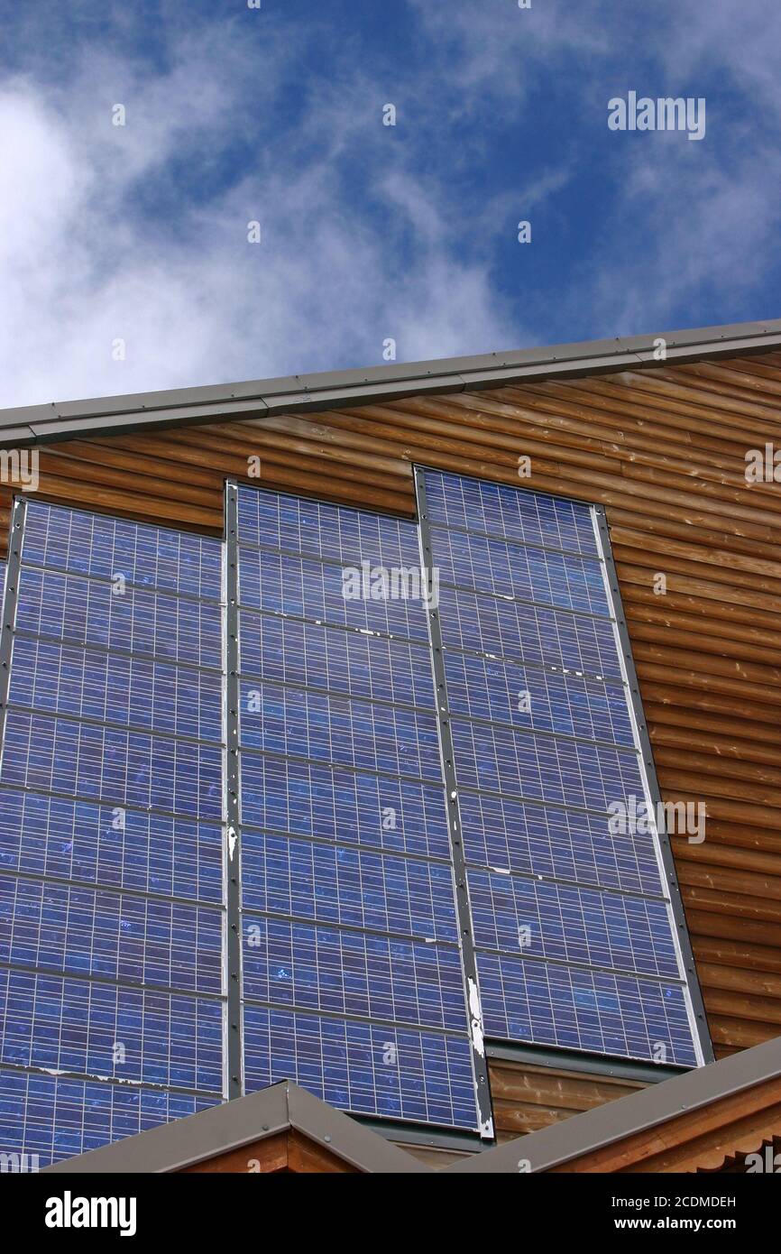 Vertical panels hi-res stock photography and images - Alamy