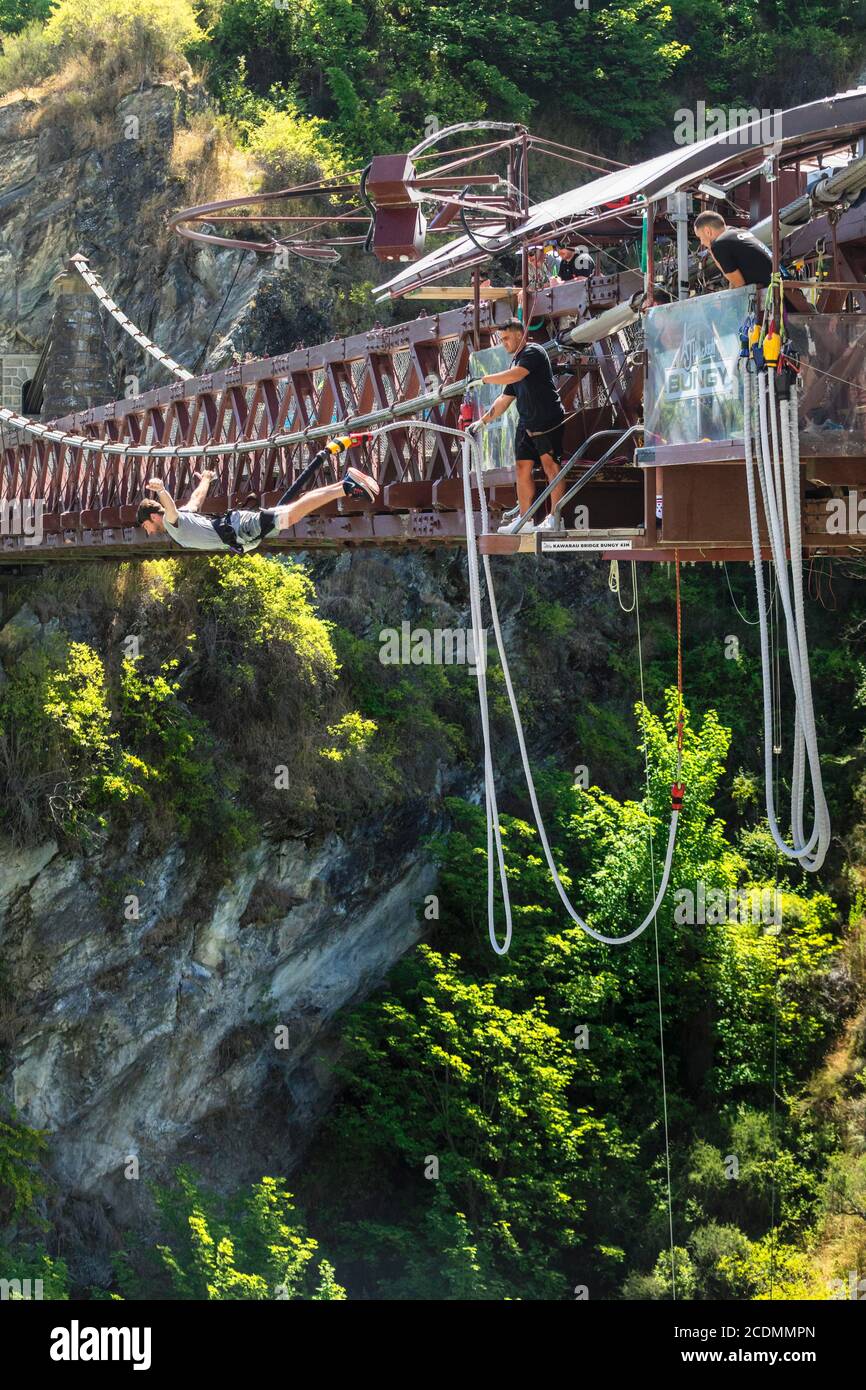 Bungee Jumping from Kawarau Bridge, Kawarau River Queenstown