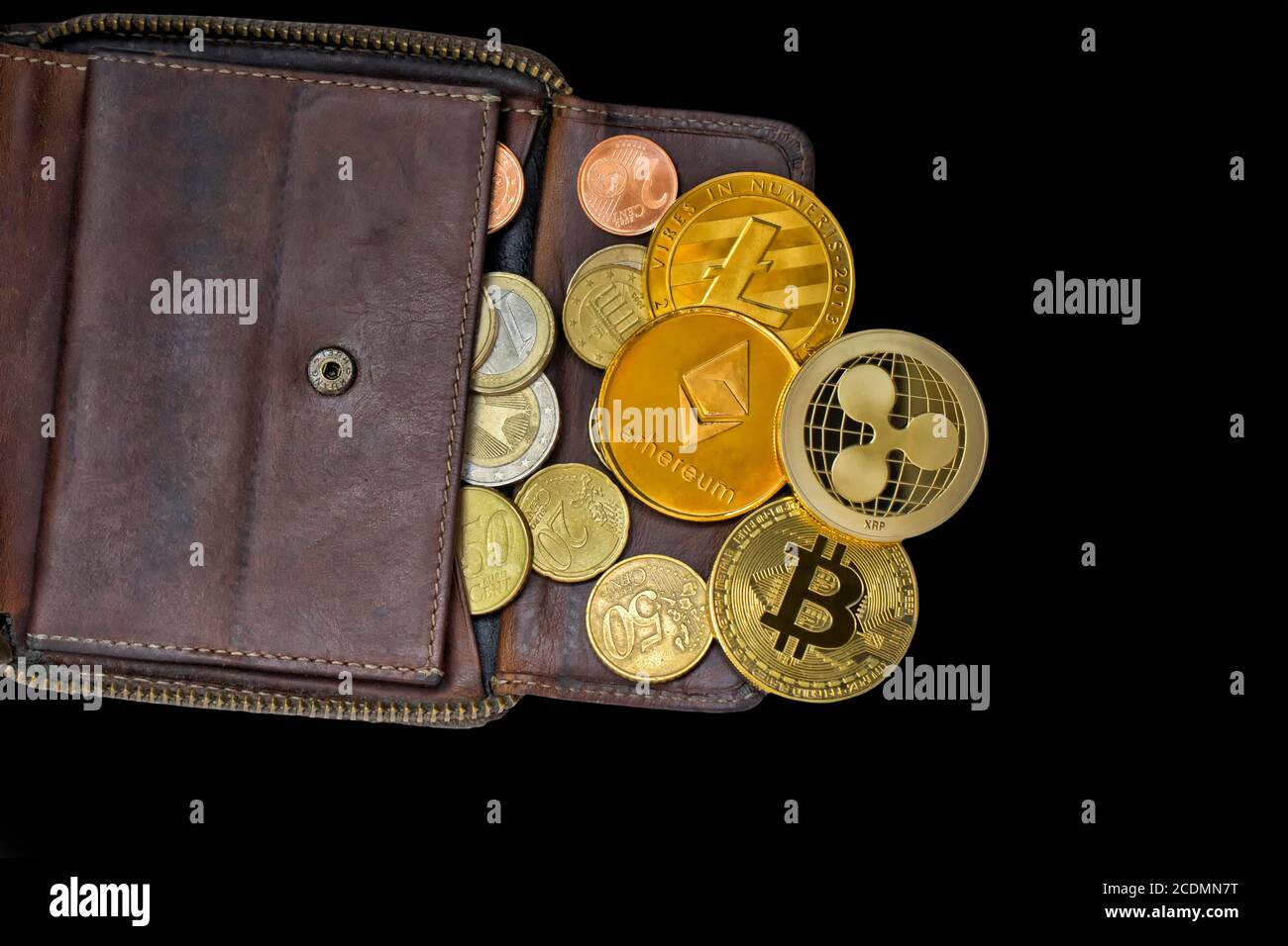 Blockchain wallet hi-res stock photography and images - Alamy