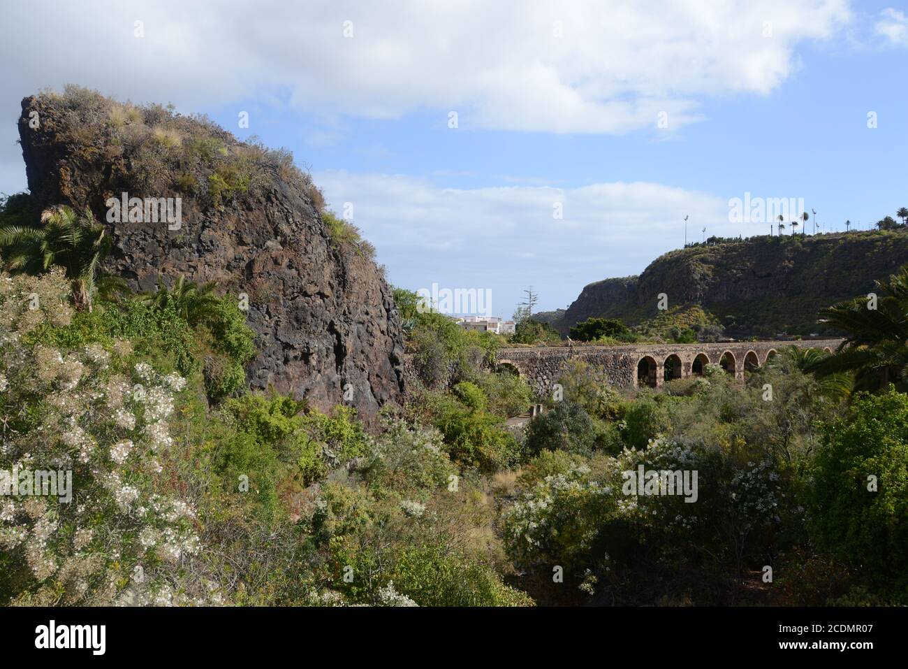 Aqueduct At The Botanical Garden Of Gran Canaria Stock Photo Alamy