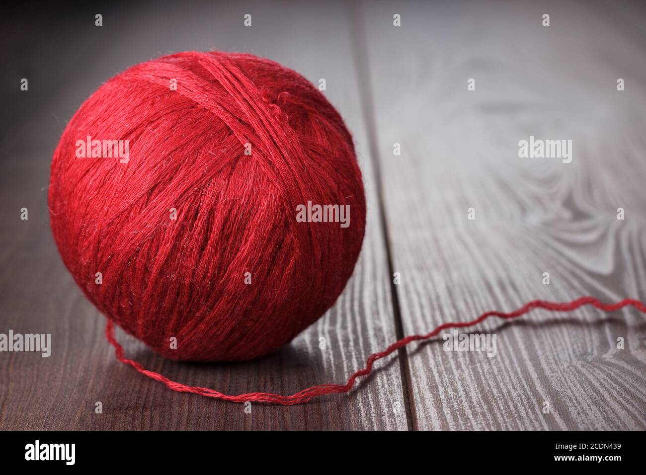 red ball of threads Stock Photo - Alamy