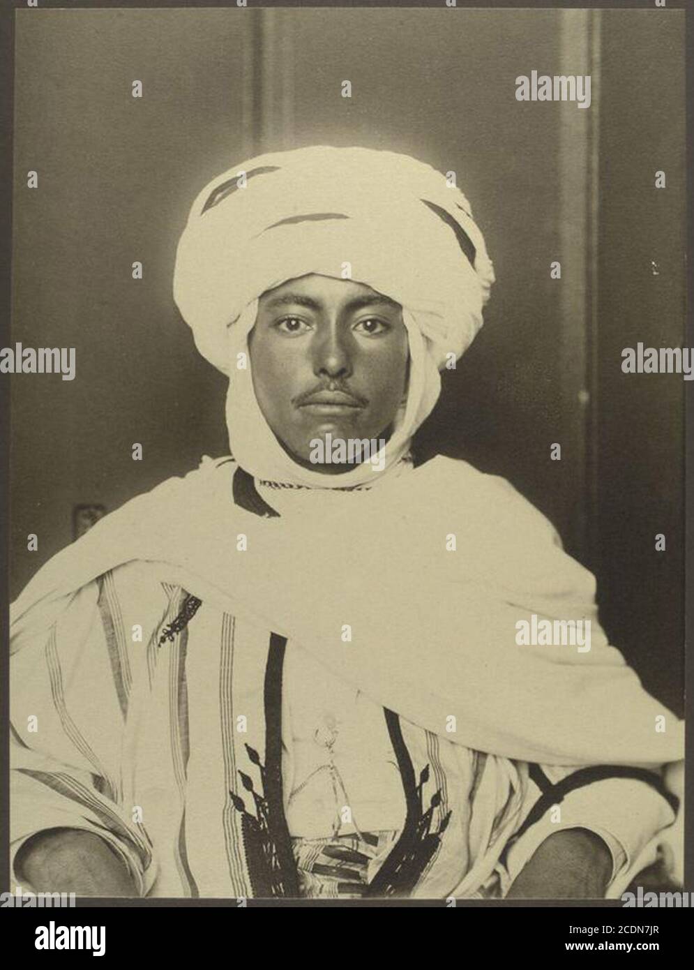 Algerian Man High Resolution Stock Photography And Images Alamy algerian-man-high-resolution-stock-photography-and-images-alamy