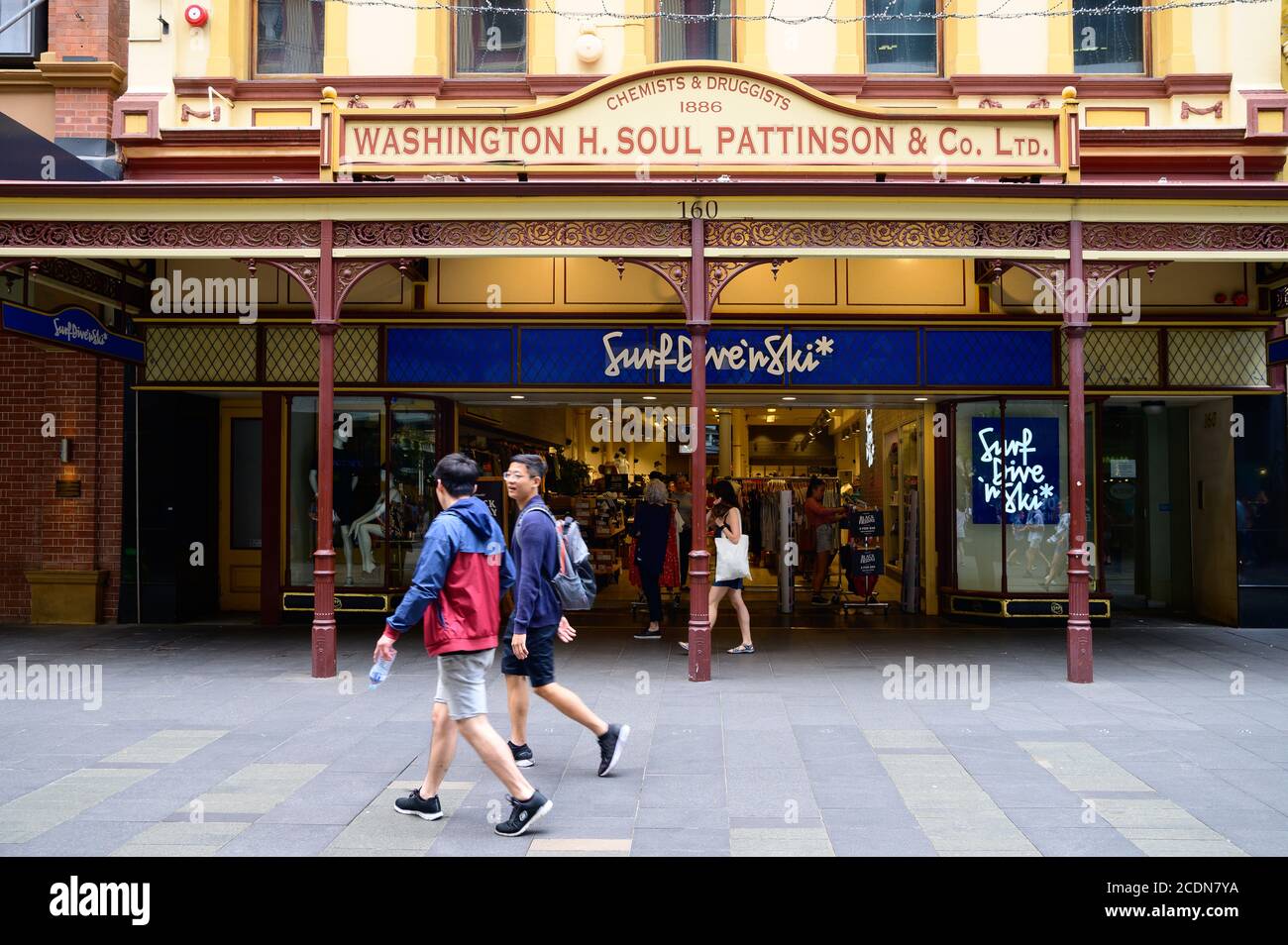 Surf Dive Ski Shop Facade on a cloudy summer afternoon Stock Photo Alamy