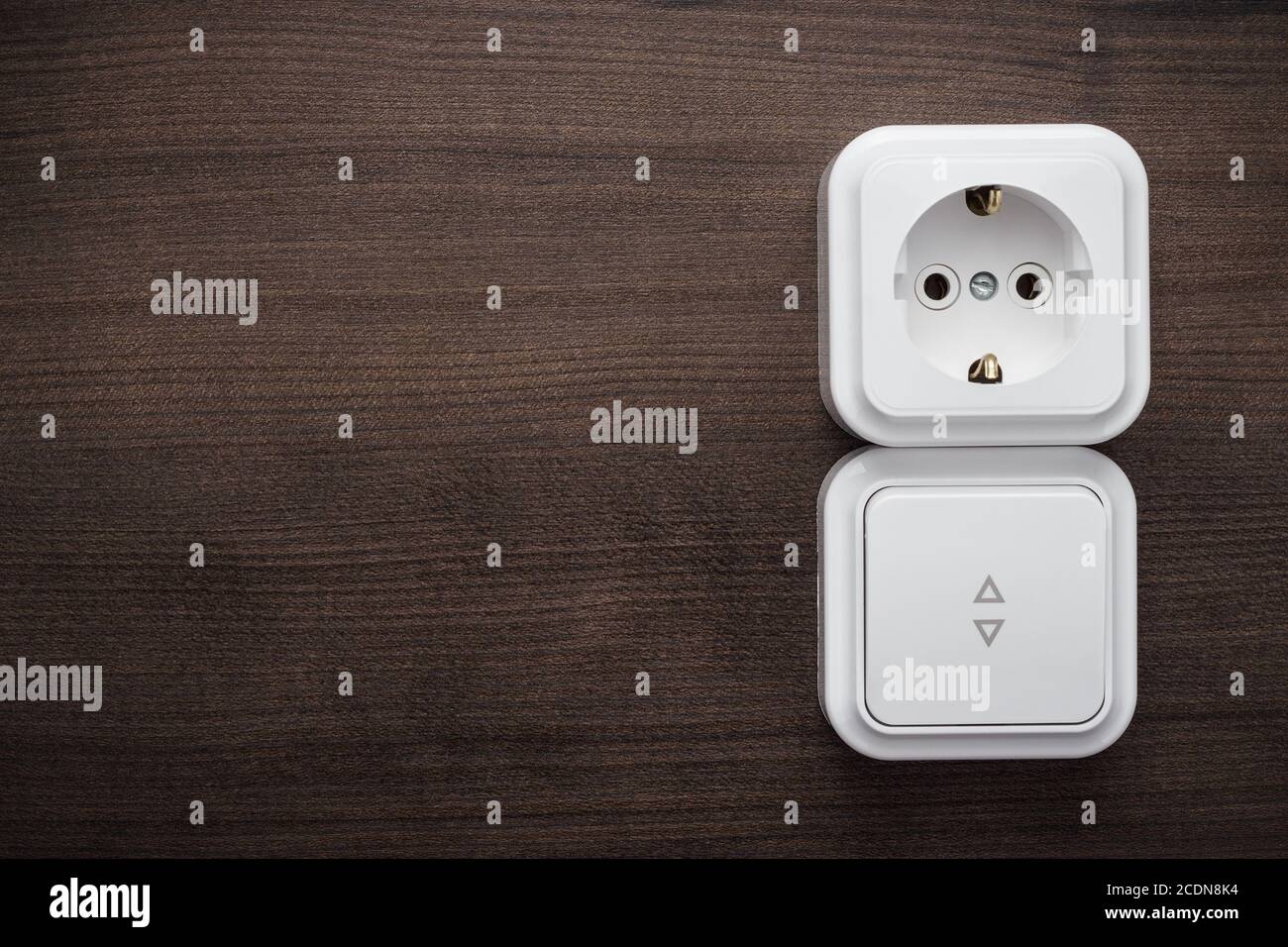 switch and outlet on the wall Stock Photo - Alamy