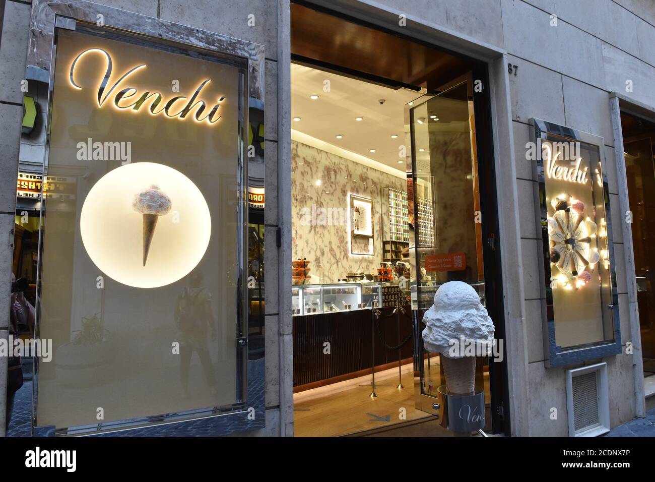 Venchi ice cream shop hires stock photography and images Alamy