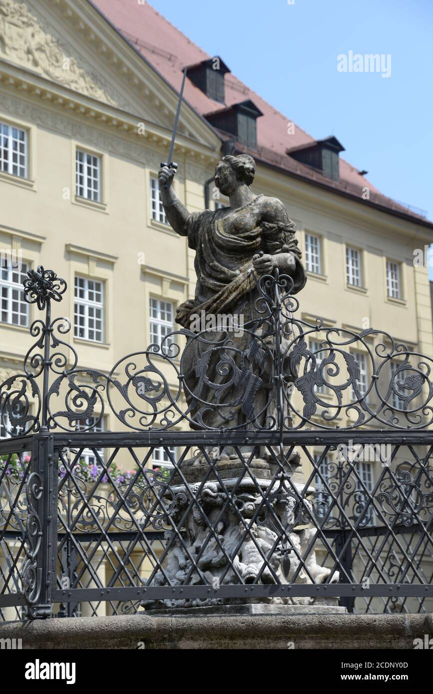Justitiabrunnen at the Haidplatz in Regensburg Stock Photo Alamy