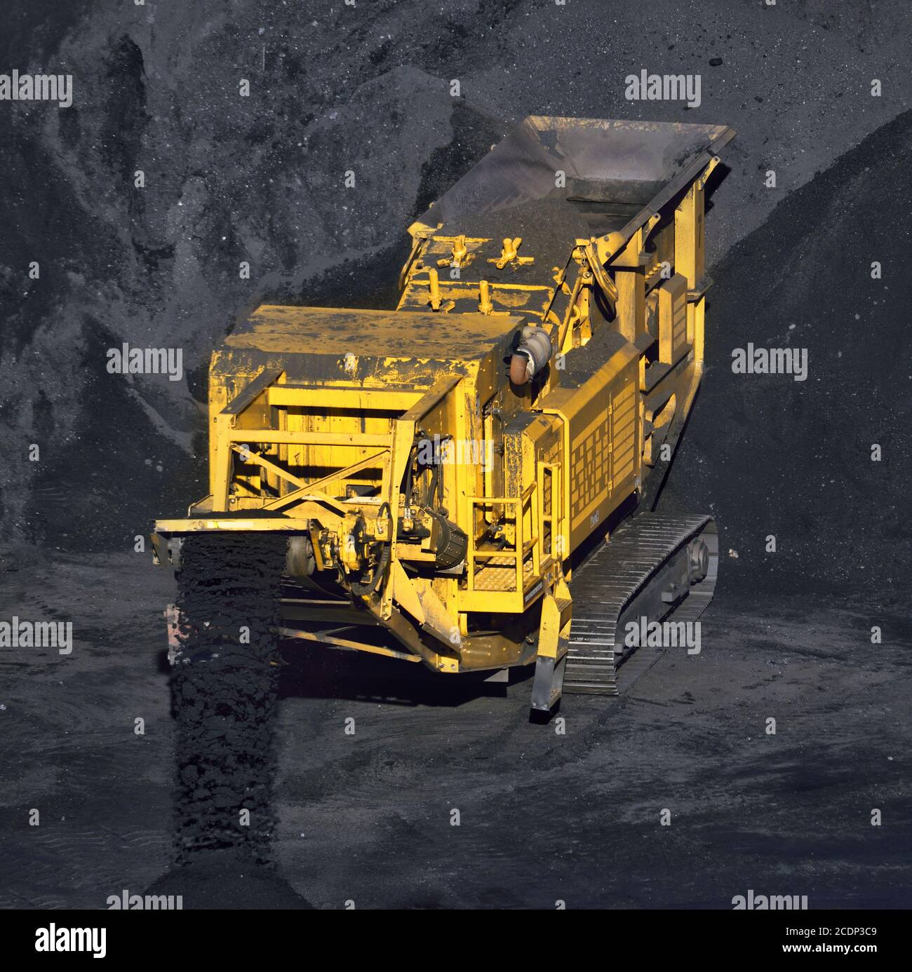Coal loading conveyor belt hires stock photography and images Alamy