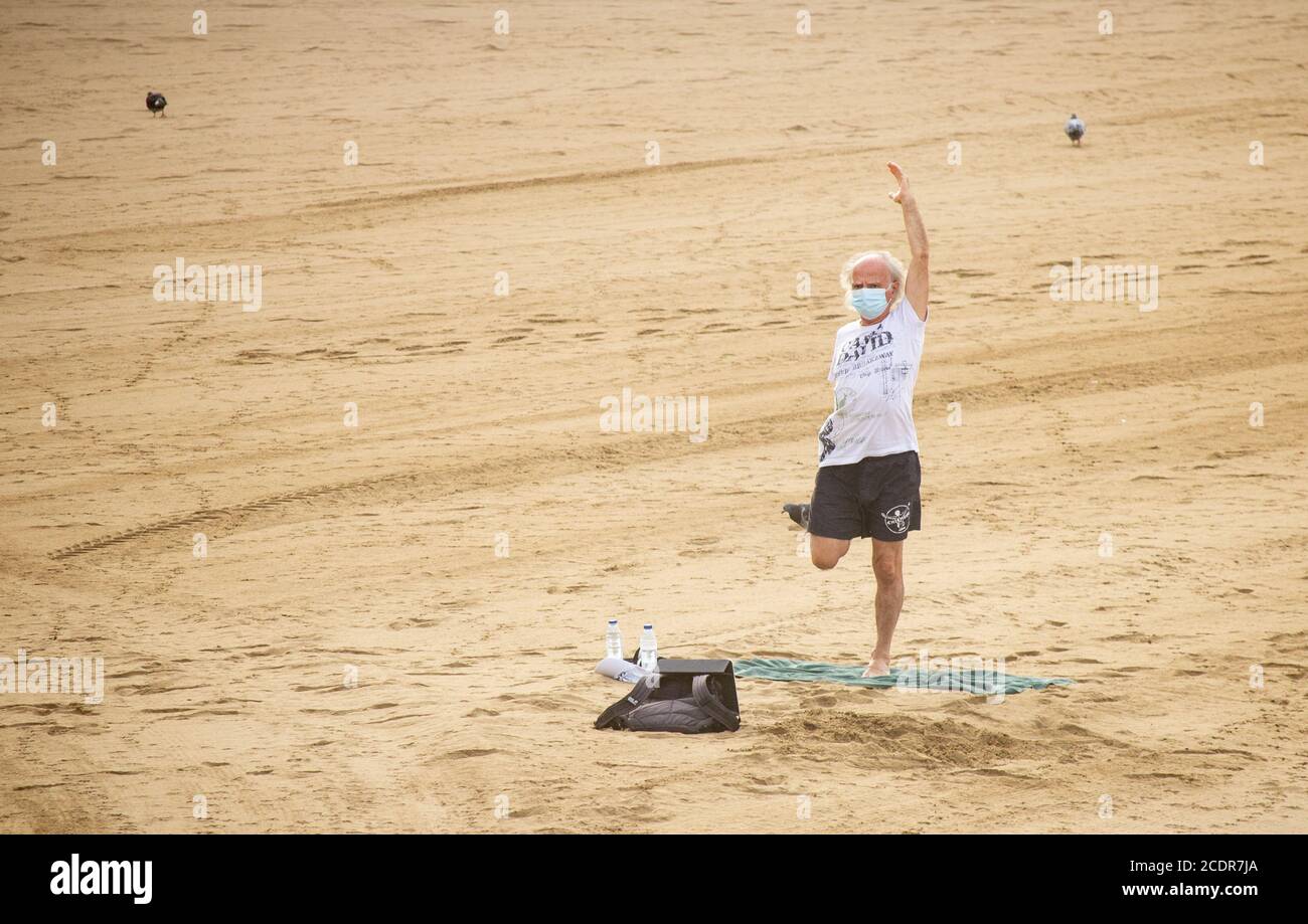 Yoga beach face mask hires stock photography and images Alamy