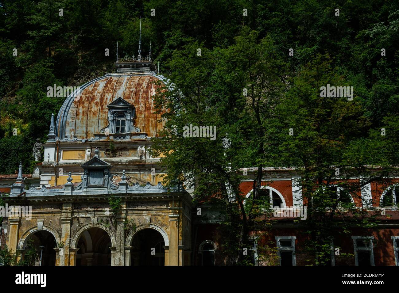 The Austrian Imperial Baths, or Baile Neptune, is an abandoned historical  spa complex in the thermal hot spring resort of Baile Herculane, Romania  Stock Photo - Alamy, image size:1300x956