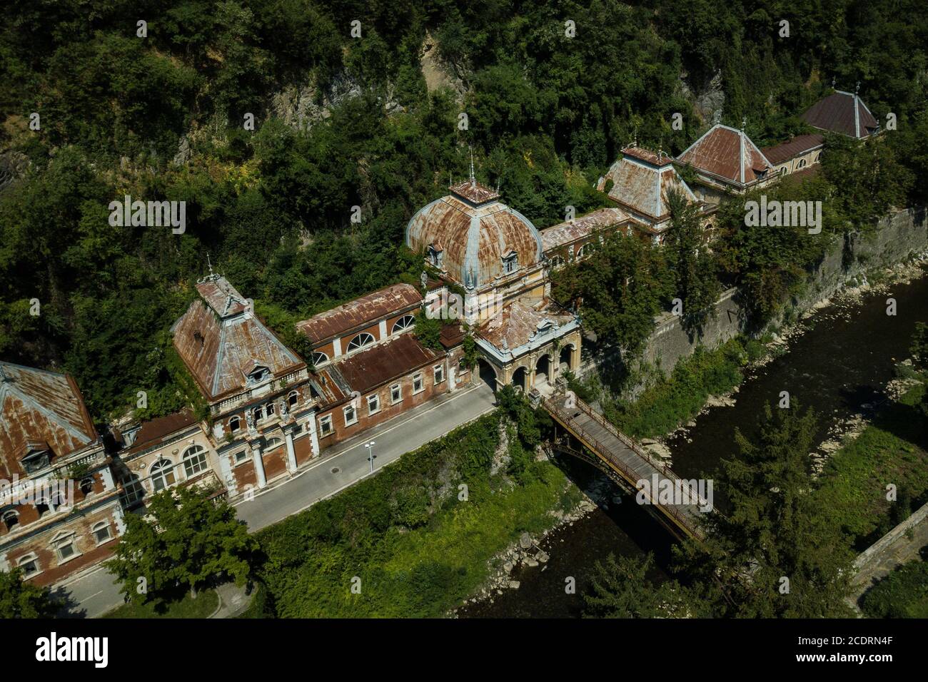 The Austrian Imperial Baths, or Baile Neptune, is an abandoned historical  spa complex in the thermal hot spring resort of Baile Herculane, Romania  Stock Photo - Alamy, image size:1300x956