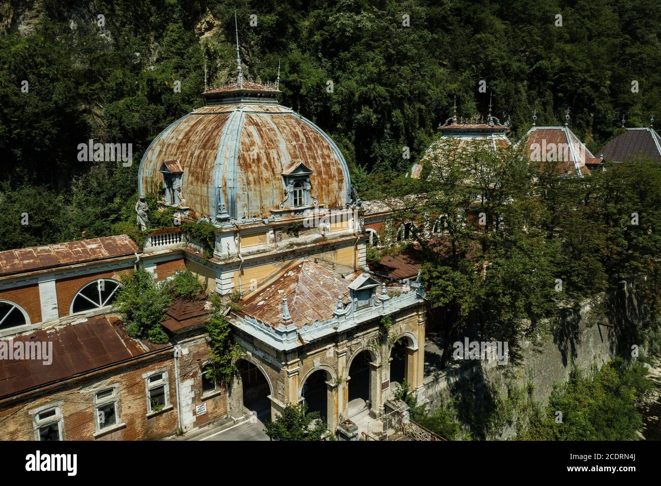 The Austrian Imperial Baths, or Baile Neptune, is an abandoned historical  spa complex in the thermal hot spring resort of Baile Herculane, Romania  Stock Photo - Alamy, image size:1300x956