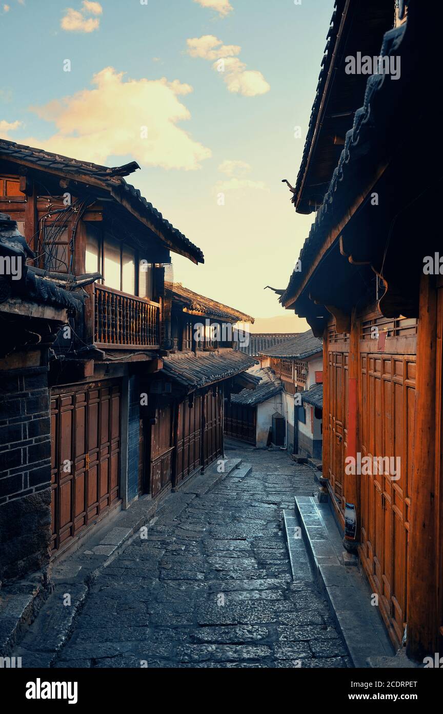 Old street view in Lijiang, Yunnan, China Stock Photo - Alamy