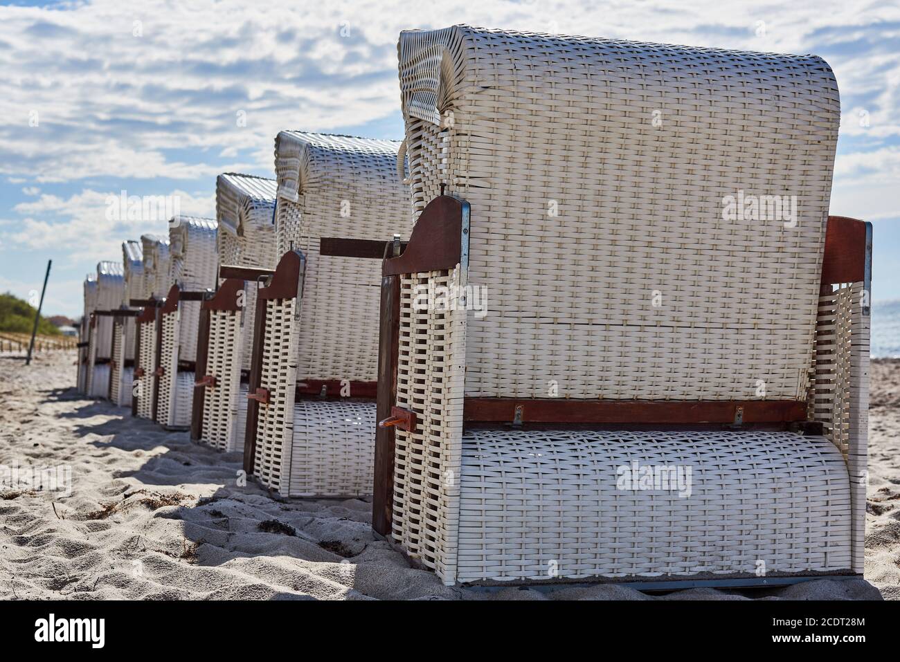 Lots of empty chairs hi-res stock photography and images - Alamy
