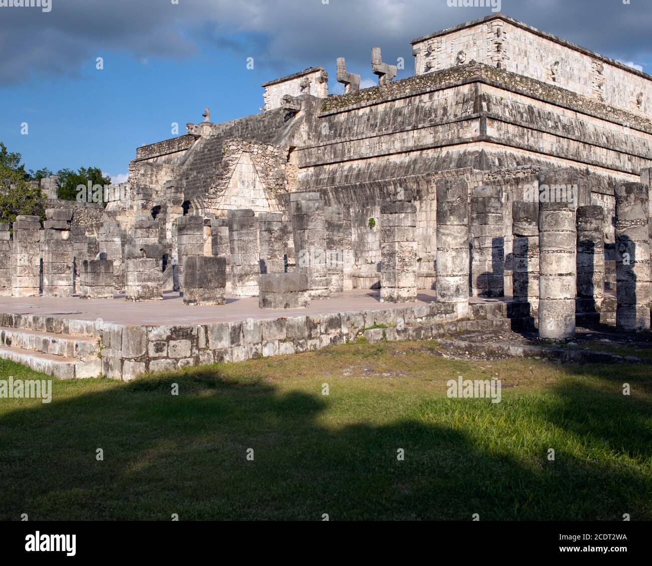 A temple at the ancient Maya archaeological site of Chichén Itzá, Yucatán State, Mexico. Stock Photo