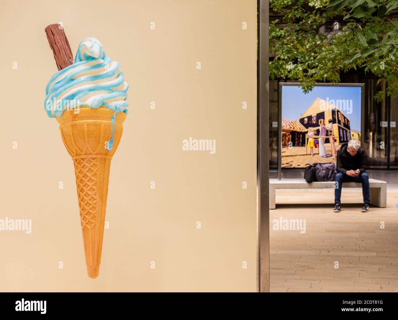 Dripping ice cream cone hires stock photography and images Alamy