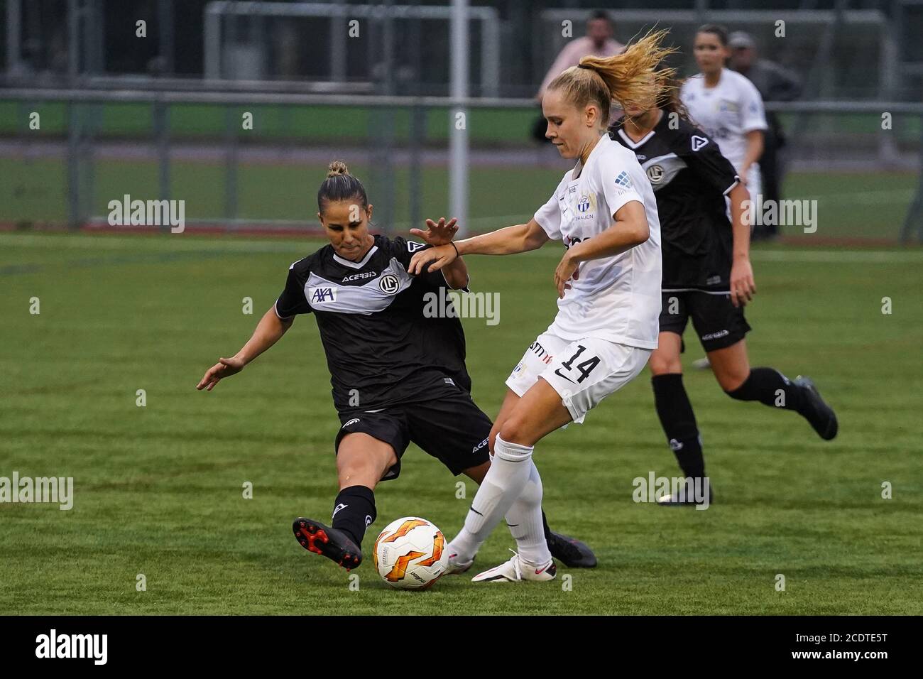 08/29/2020, Lugano, Stadio Cornaredo, AXA Super League femminile: FC Lugano  Femminile - FC Zurich Donne, allenatore Andrea Antonelli (Lugano) Credit:  SPP Sport Press Photo. /Alamy Live News Foto stock - Alamy