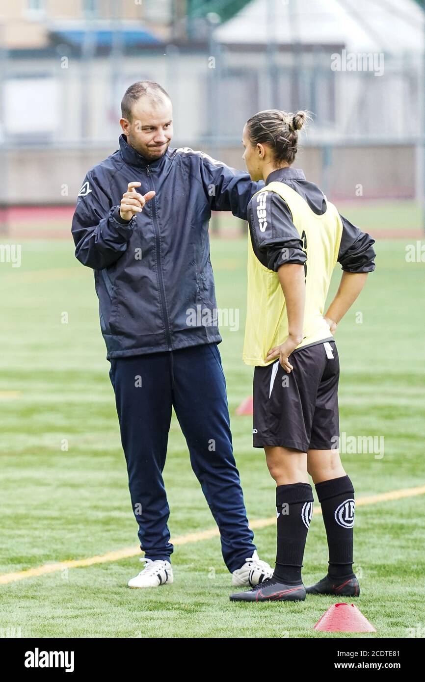 08/29/2020, Lugano, Stadio Cornaredo, AXA Super League femminile: FC Lugano  Femminile - FC Zurich Donne, allenatore Andrea Antonelli (Lugano) Credit:  SPP Sport Press Photo. /Alamy Live News Foto stock - Alamy