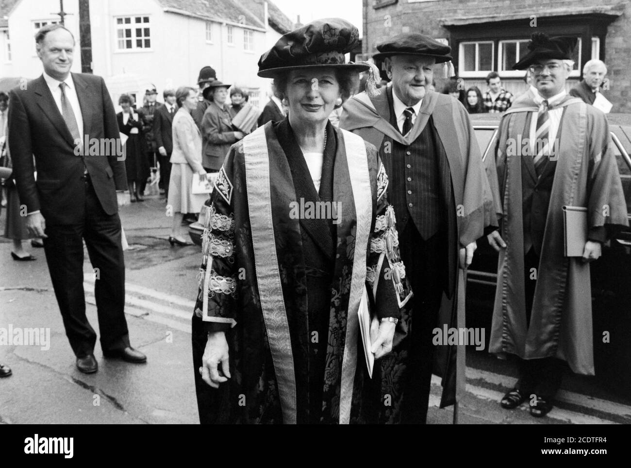 Margaret Thatcher visits the University fo Buckingham to replace Lord Hailsham of St Marylebone as the Chancellor of the privately funded University. 30 September 1992. Photo: Neil Turner Stock Photo