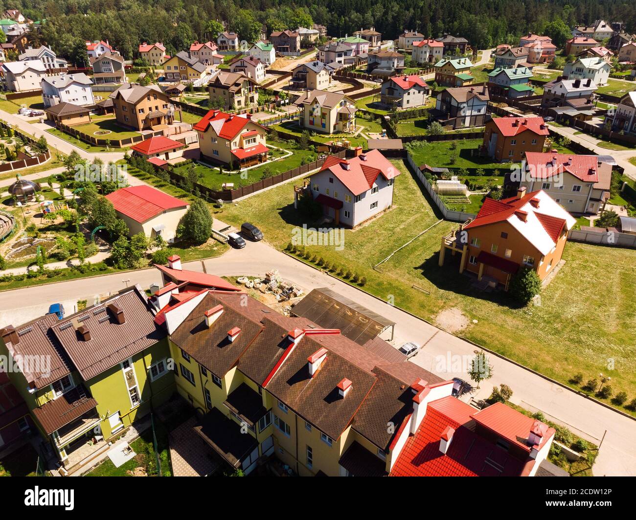 Above view cottage village hi-res stock photography and images - Alamy