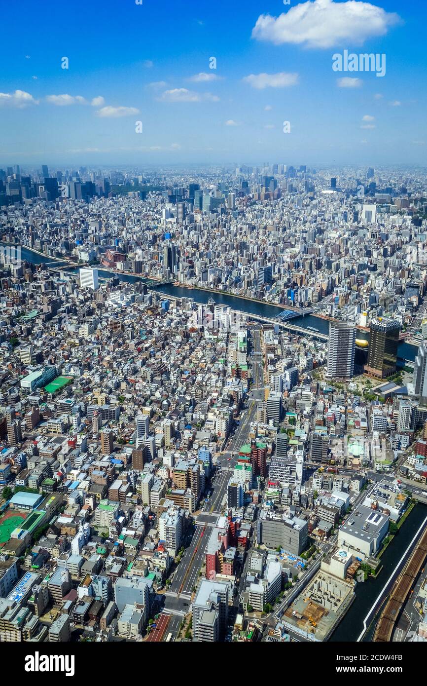 Tokyo city skyline hi-res stock photography and images - Alamy