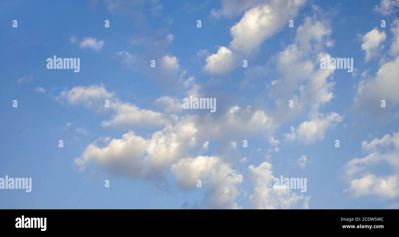 Sunny season hi-res stock photography and images - Alamy