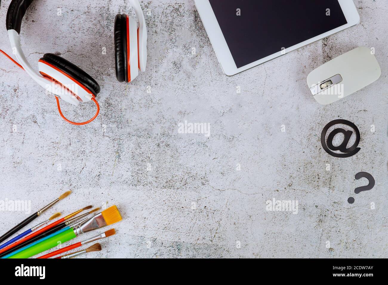 School virtual education background with tablet and mouse. Stock Photo