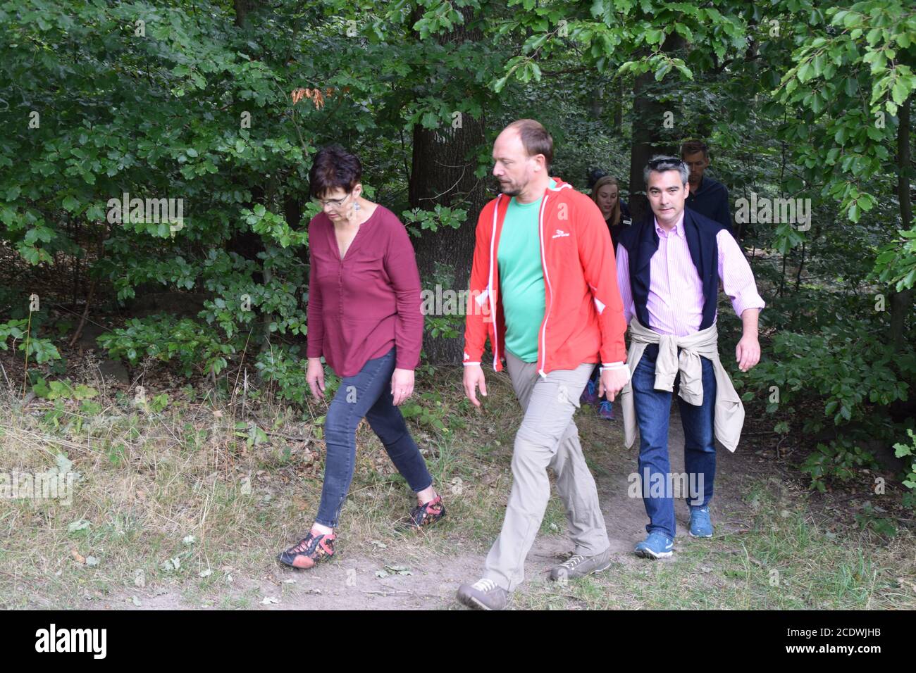 Politische Wanderung mit Marco Wanderwitz MdB , Stephan Rauhut und  Florian Oest in den Königshainer Bergen bei Görlitz am 29.8.2020 Stock Photo