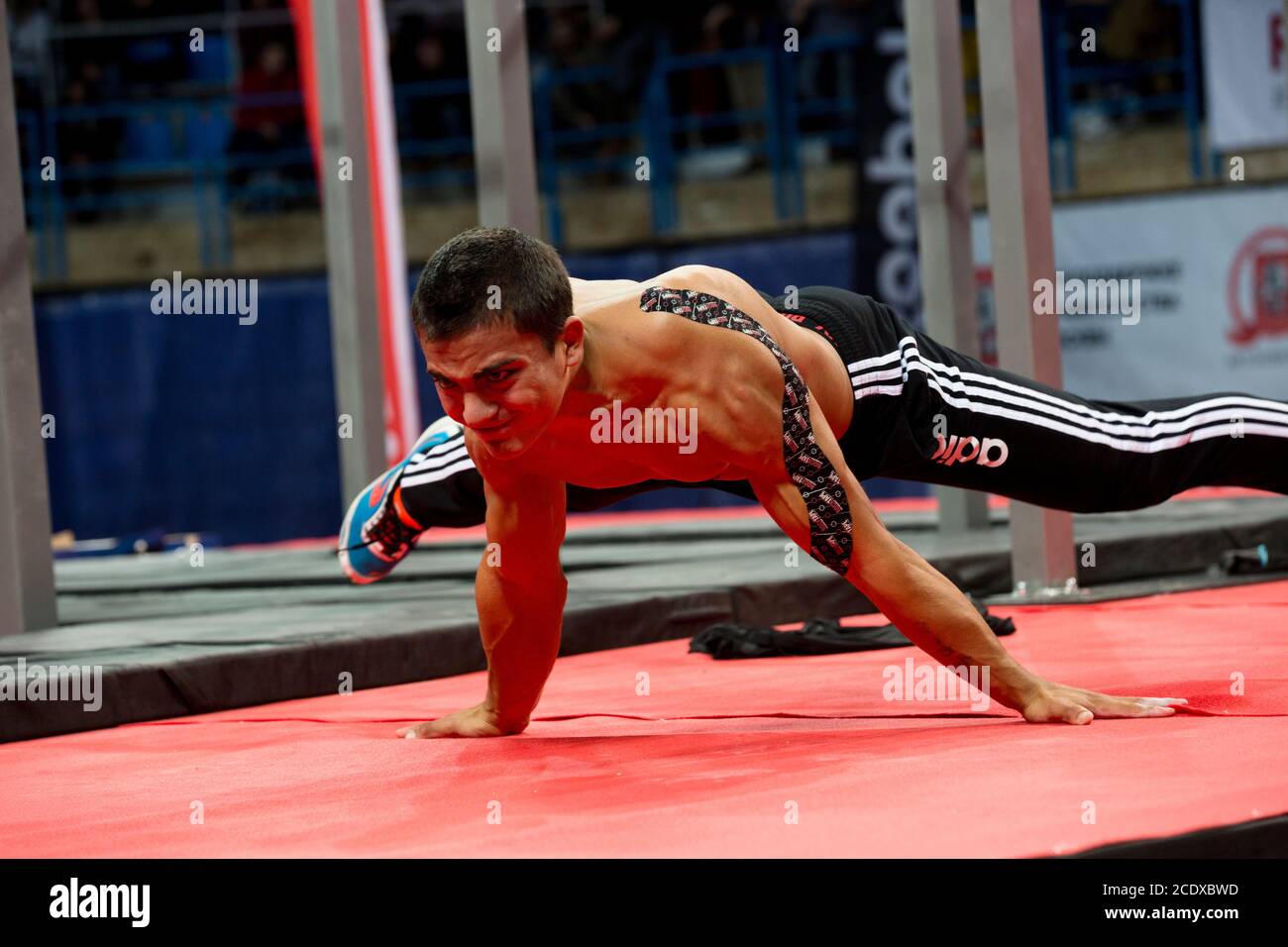 Спортсмен выполнивший. Горизонт на турнире. Спортсмен выполнить недавно.