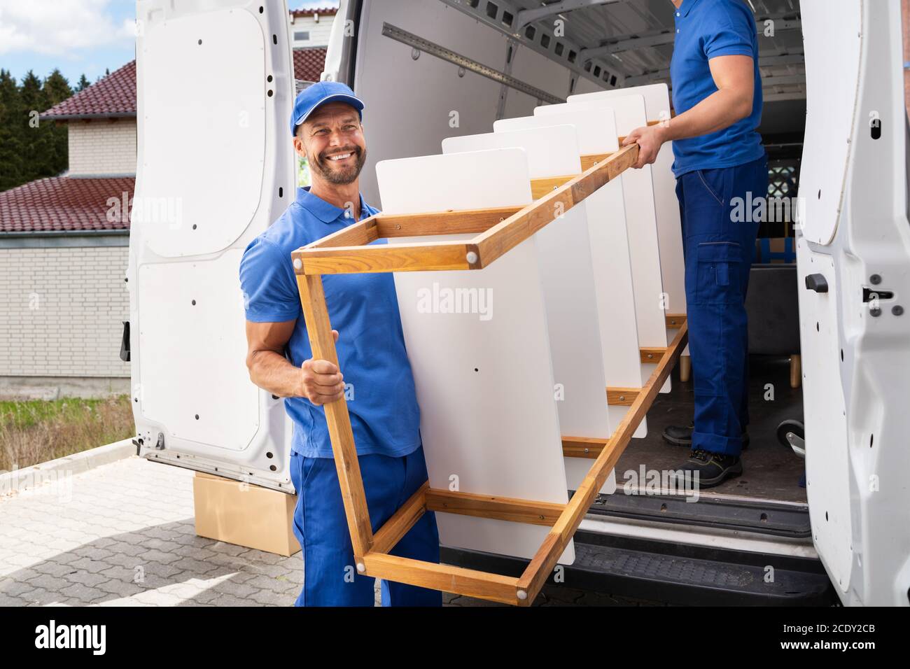 Move furniture hires stock photography and images Alamy