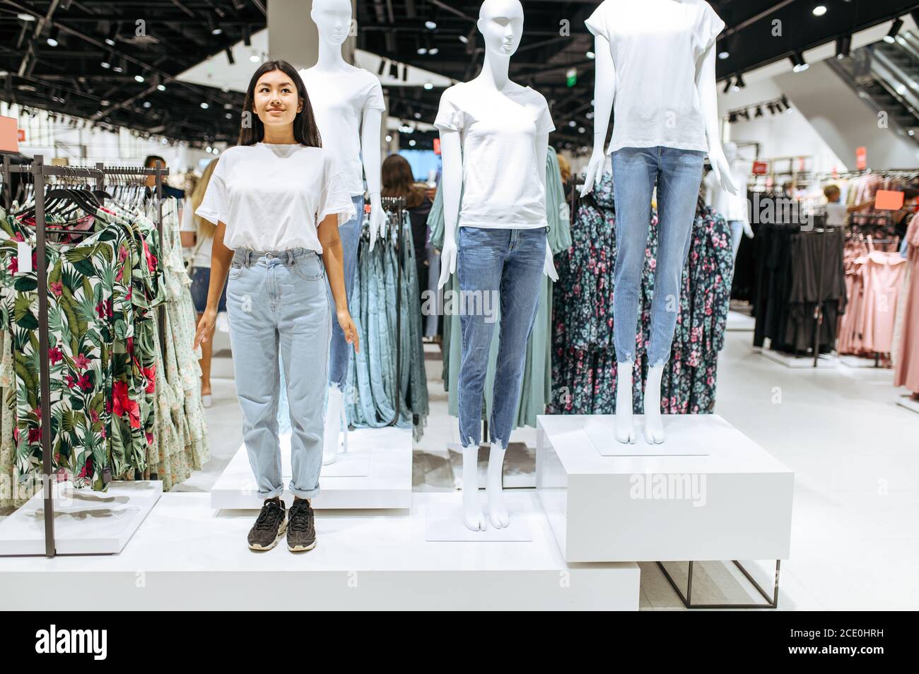 Mannequin clothing hi res stock photography and images Page 2