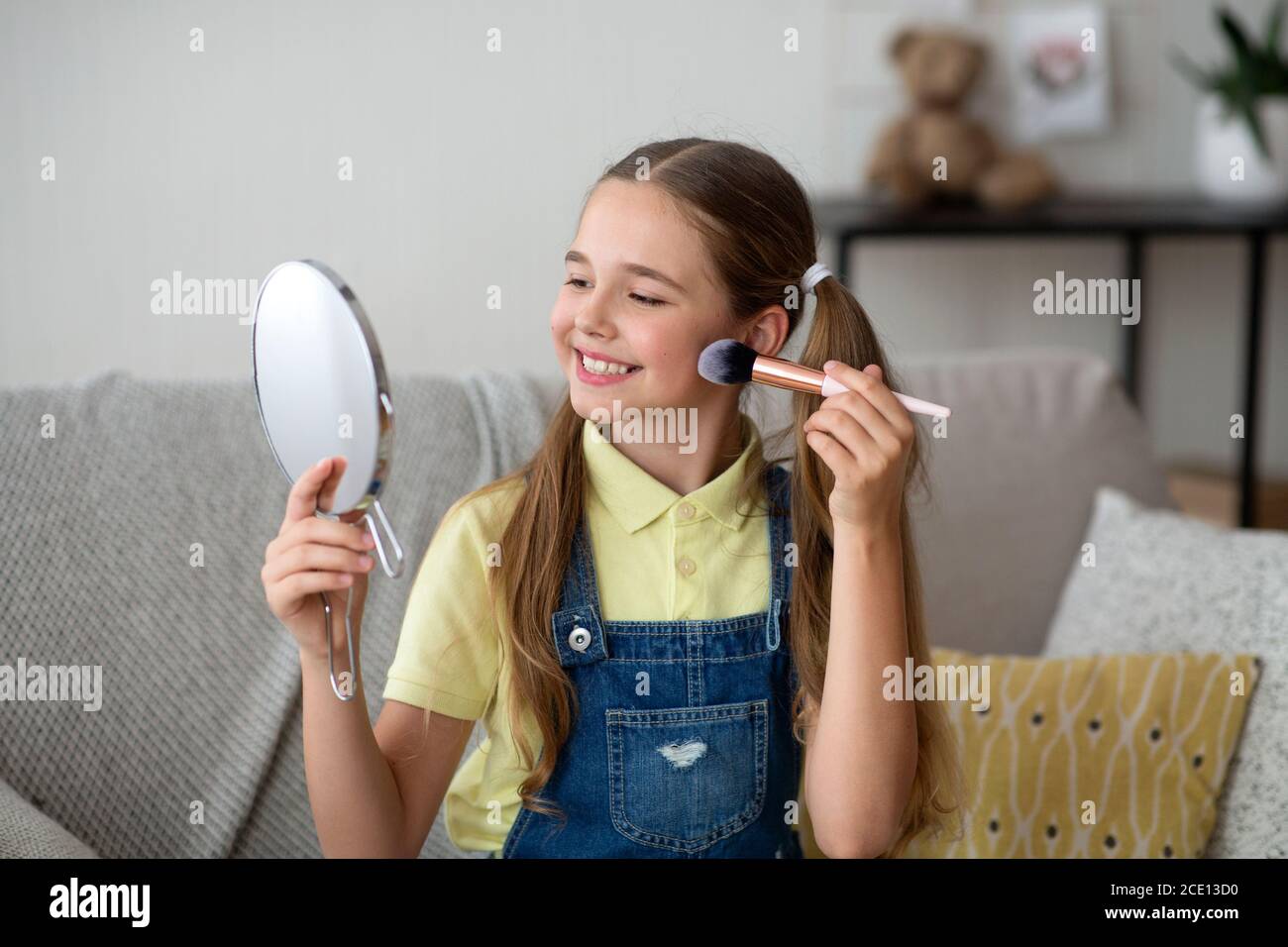Small Girl With Makeup High Resolution Stock Photography and Images - Alamy