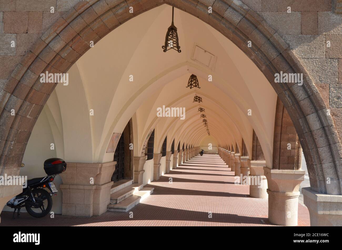 Curved Building Structure High Resolution Stock Photography and Images ...