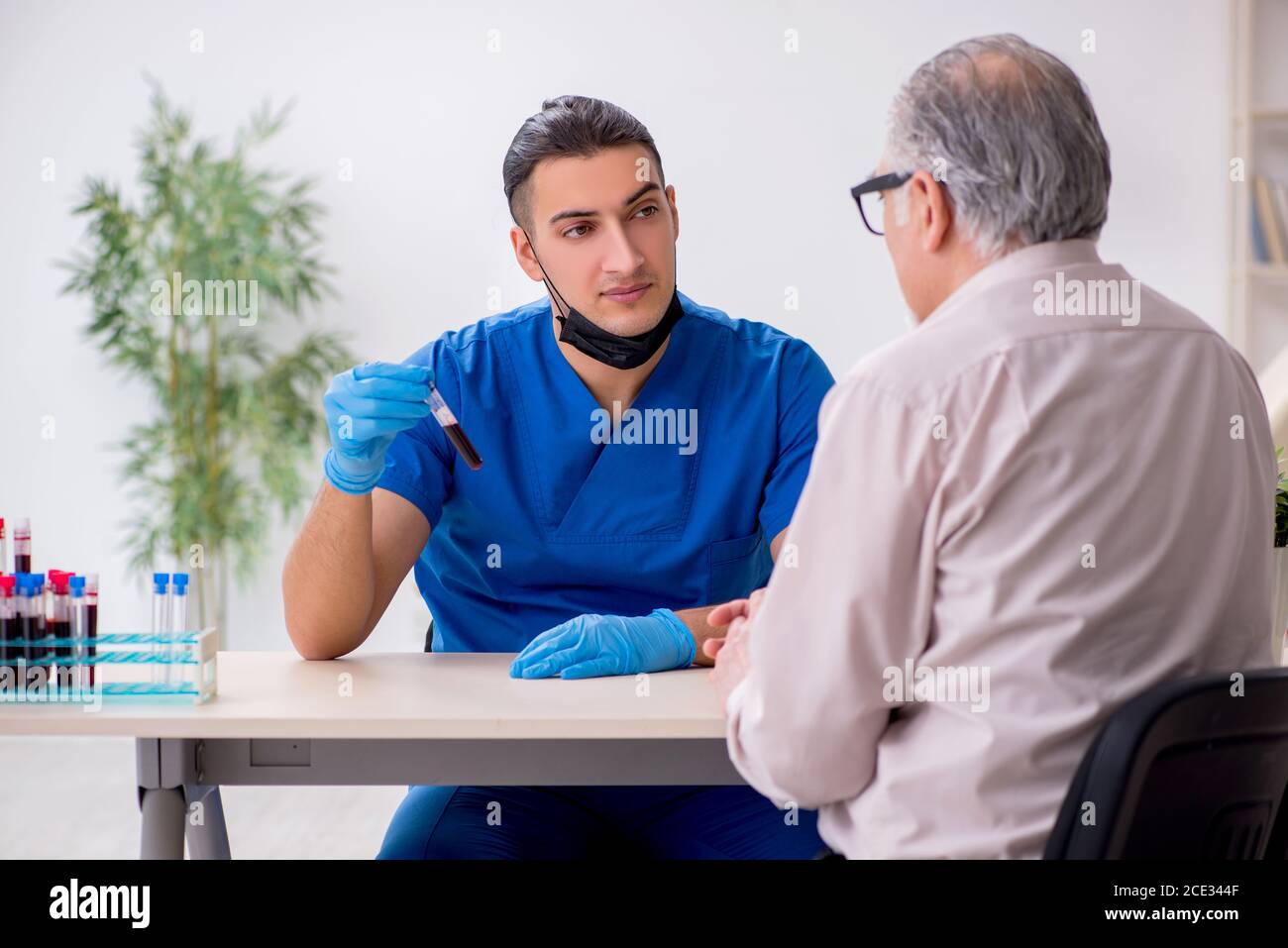 Doctor Sampling Paternity testing concept dna hi-res stock photography and images - Alamy