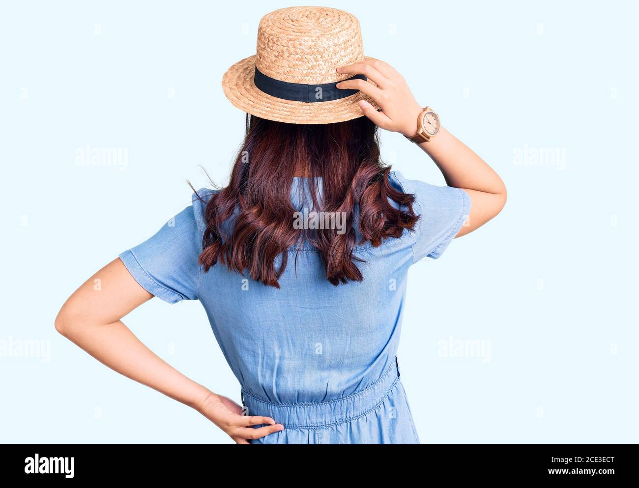Hat backwards hires stock photography and images Alamy