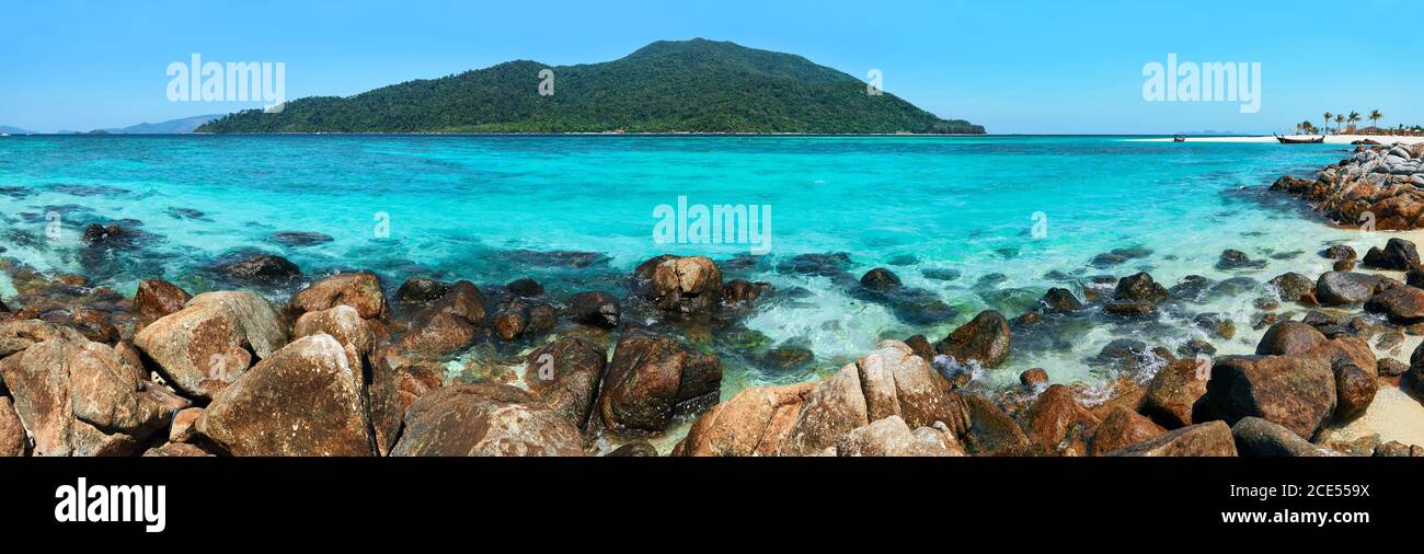 Turquoise clear sea hi-res stock photography and images - Alamy