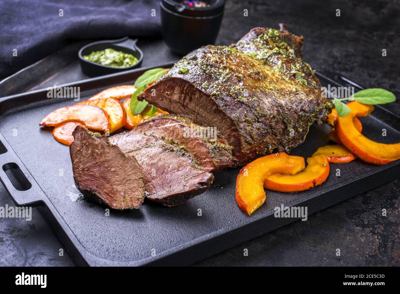 Corazón de sauce hires stock photography and images Alamy