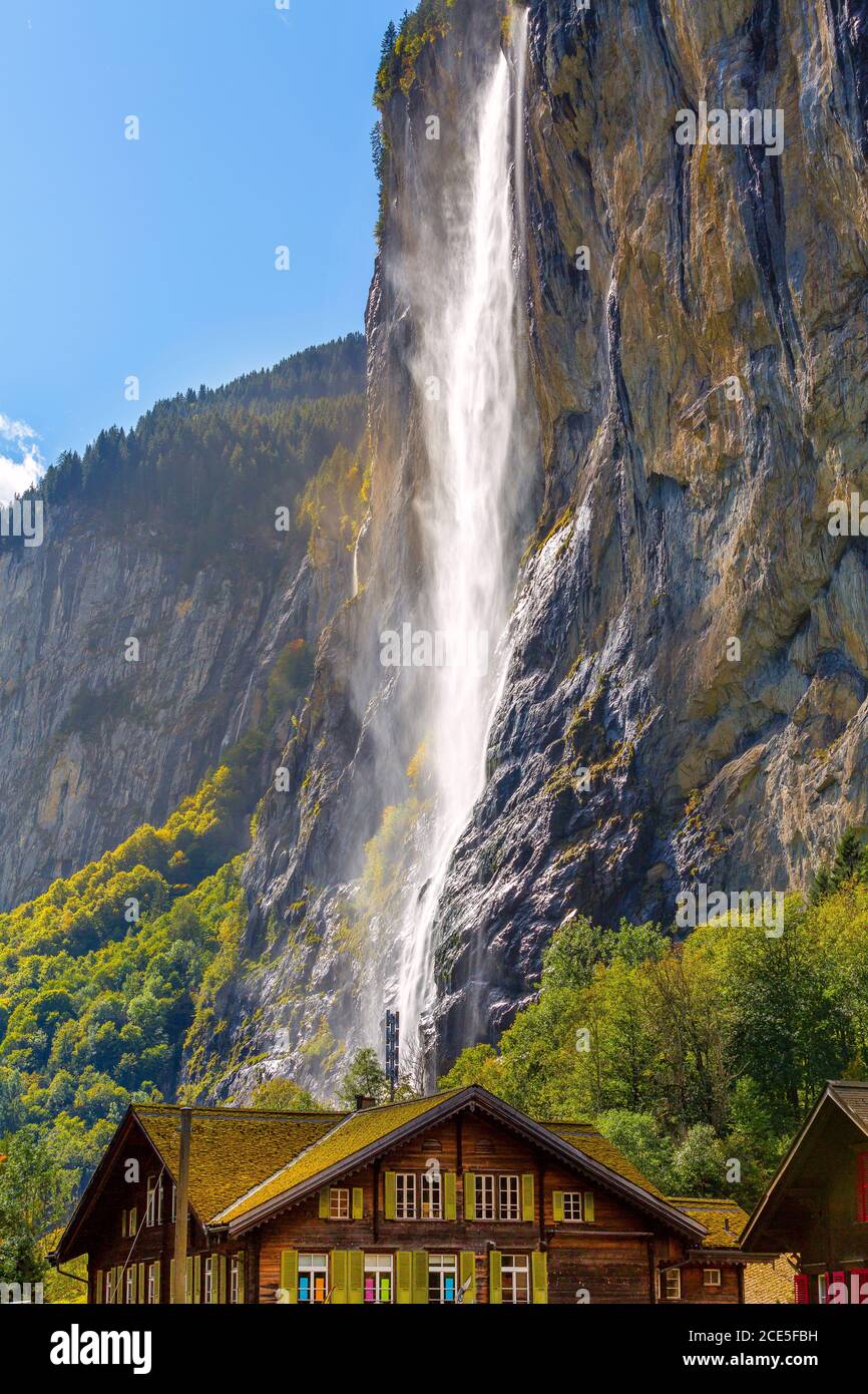 Staubbachfall Lauterbrunnen waterfall, Staubbach, Switzerland Stock Photo - Alamy