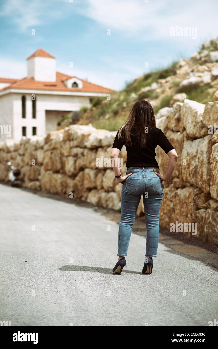 Woman rear view 40s country hi-res stock photography and images - Alamy